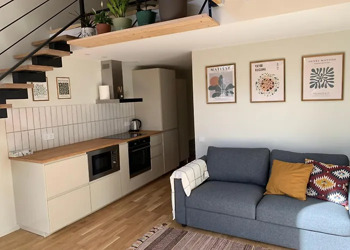 Cozy Loft Apartment *
