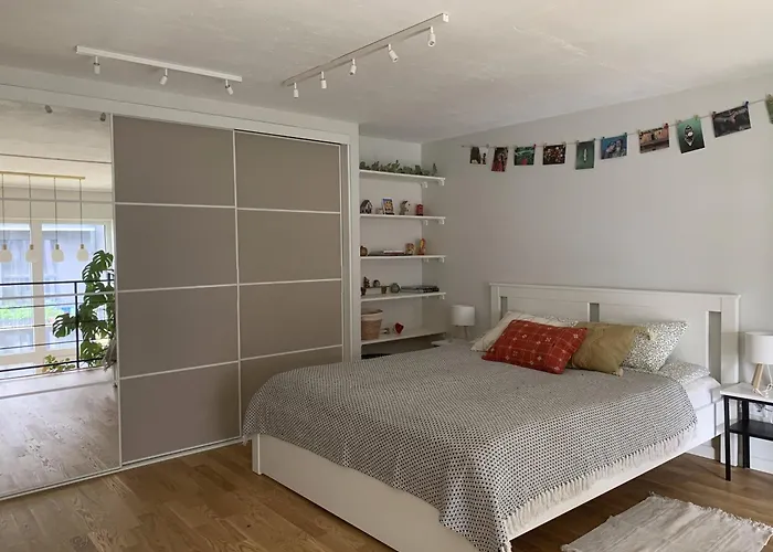 Cozy Loft Apartment *